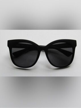 NWOT Quay It’s My Way Matte Black Women's Sunglasses - Stylish Full-Frame Shades